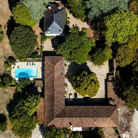 Domaine D'exception A 15mn D'angouleme - Piscine